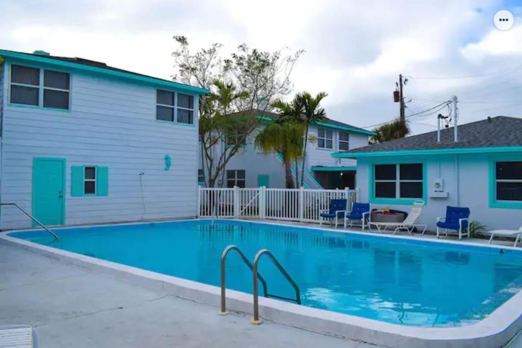 סיינט פיט ביץ' Private One-Bedroom 13-Directly Across From Beach מראה חיצוני תמונה